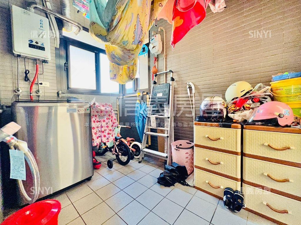 專任、中正鼎集邊間三房房屋室內格局與周邊環境