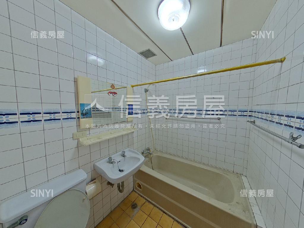 近大直捷運站。方正美寓房屋室內格局與周邊環境