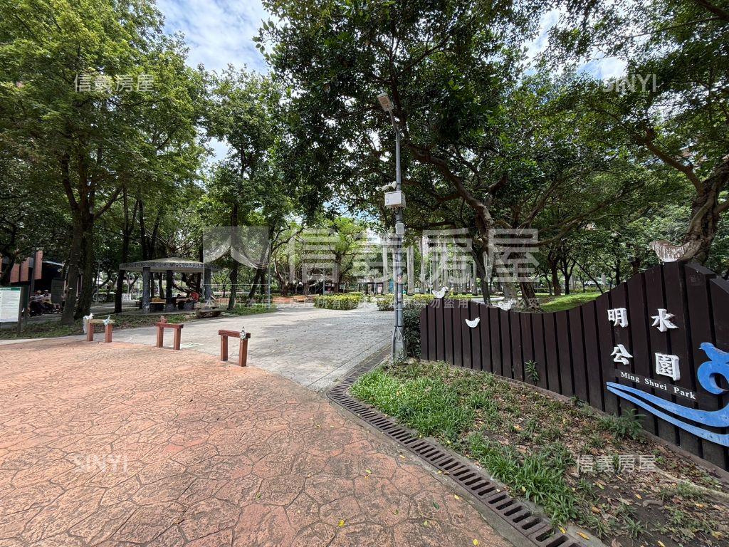 近大直捷運站。方正美寓房屋室內格局與周邊環境