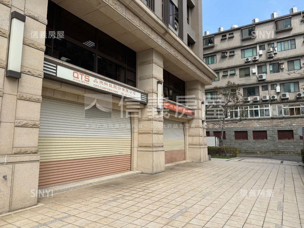 嘉興路大面寬角間青禾店面房屋室內格局與周邊環境