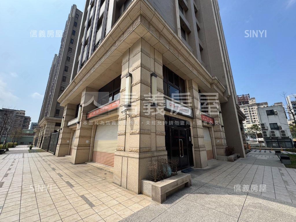 嘉興路大面寬角間青禾店面房屋室內格局與周邊環境