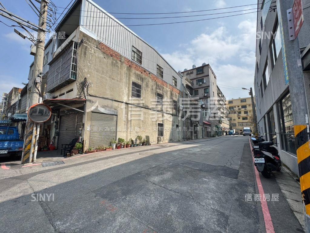 嘉興路大面寬角間青禾店面房屋室內格局與周邊環境