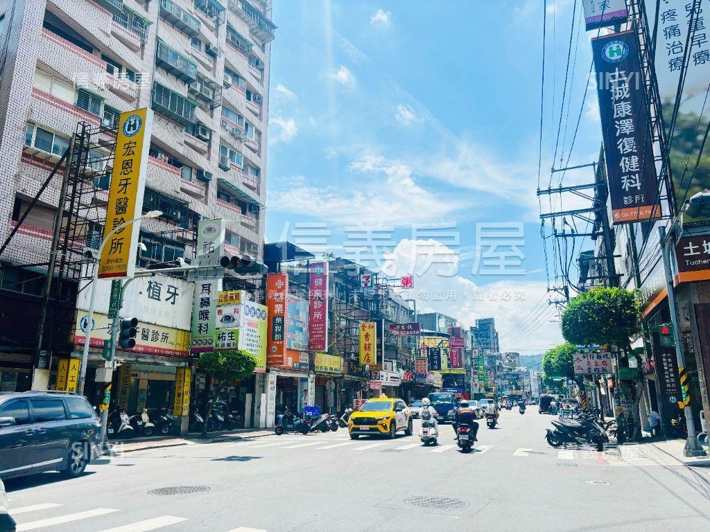 近土城捷運‧台北熱帶３房房屋室內格局與周邊環境