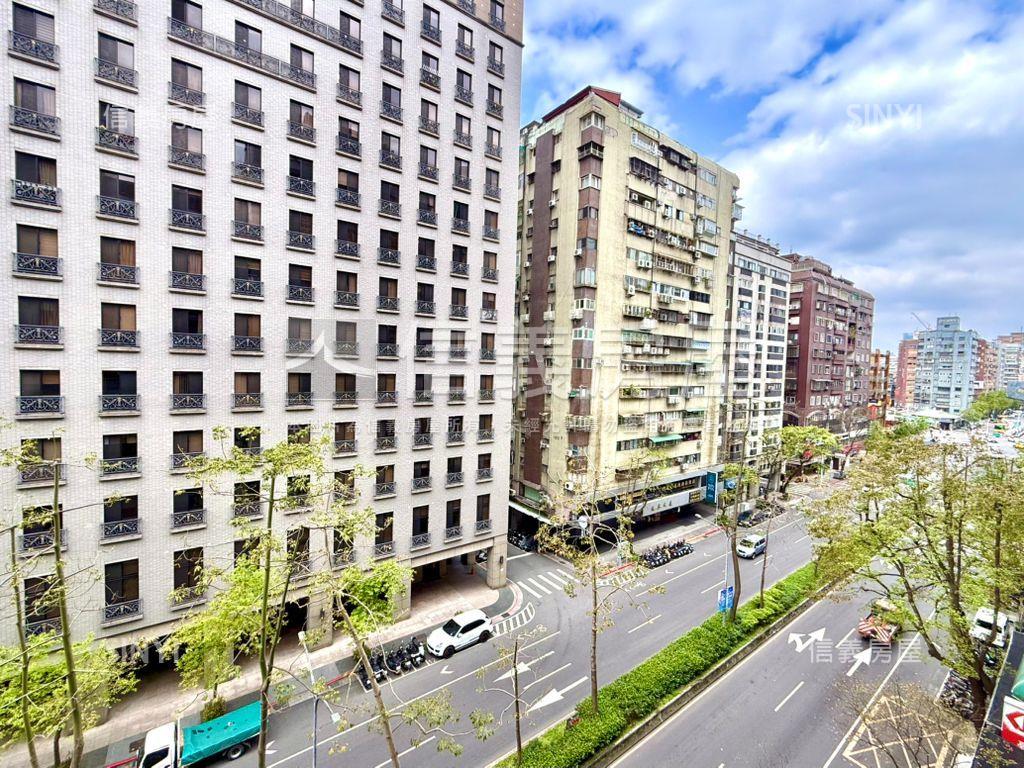 【新接】光復南路車位房屋室內格局與周邊環境