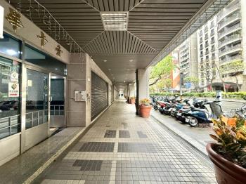 【新接】光復南路車位