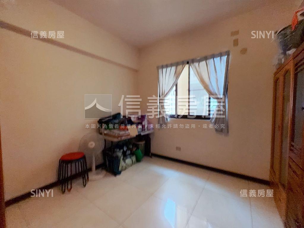 近高鐵採光四房雙車位房屋室內格局與周邊環境