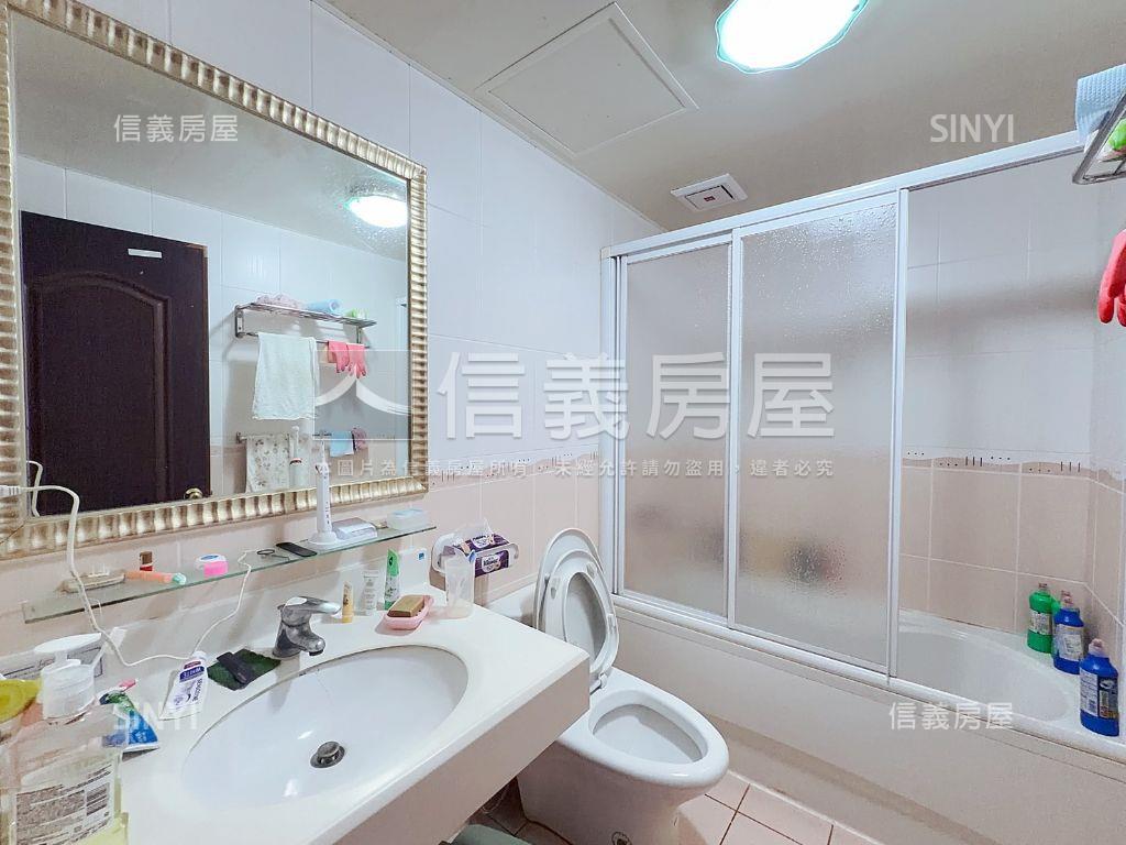 近高鐵採光四房雙車位房屋室內格局與周邊環境