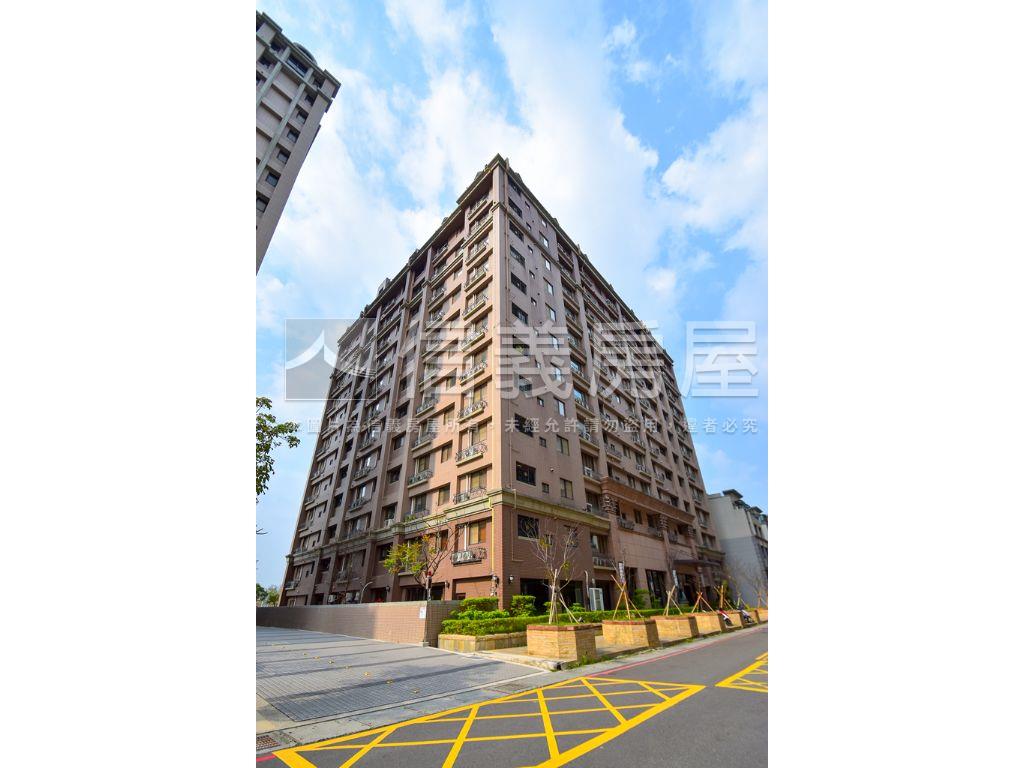 近高鐵採光四房雙車位房屋室內格局與周邊環境