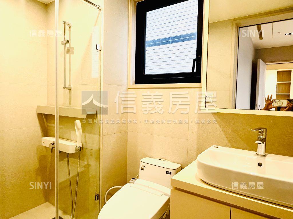 奢華兩房高樓俯視校園景房屋室內格局與周邊環境