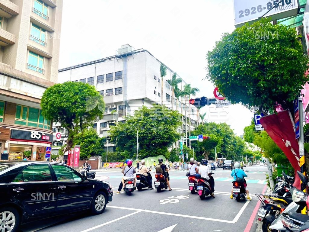 近秀朗國小３房房屋室內格局與周邊環境