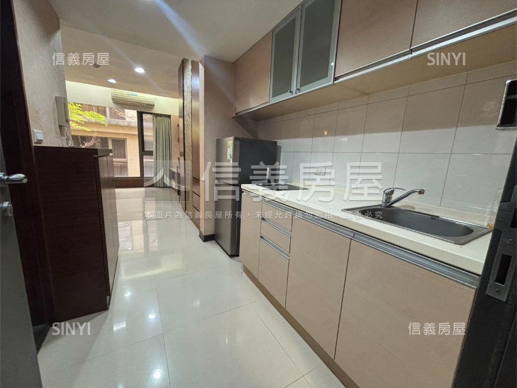 煙波主人套房房屋室內格局與周邊環境