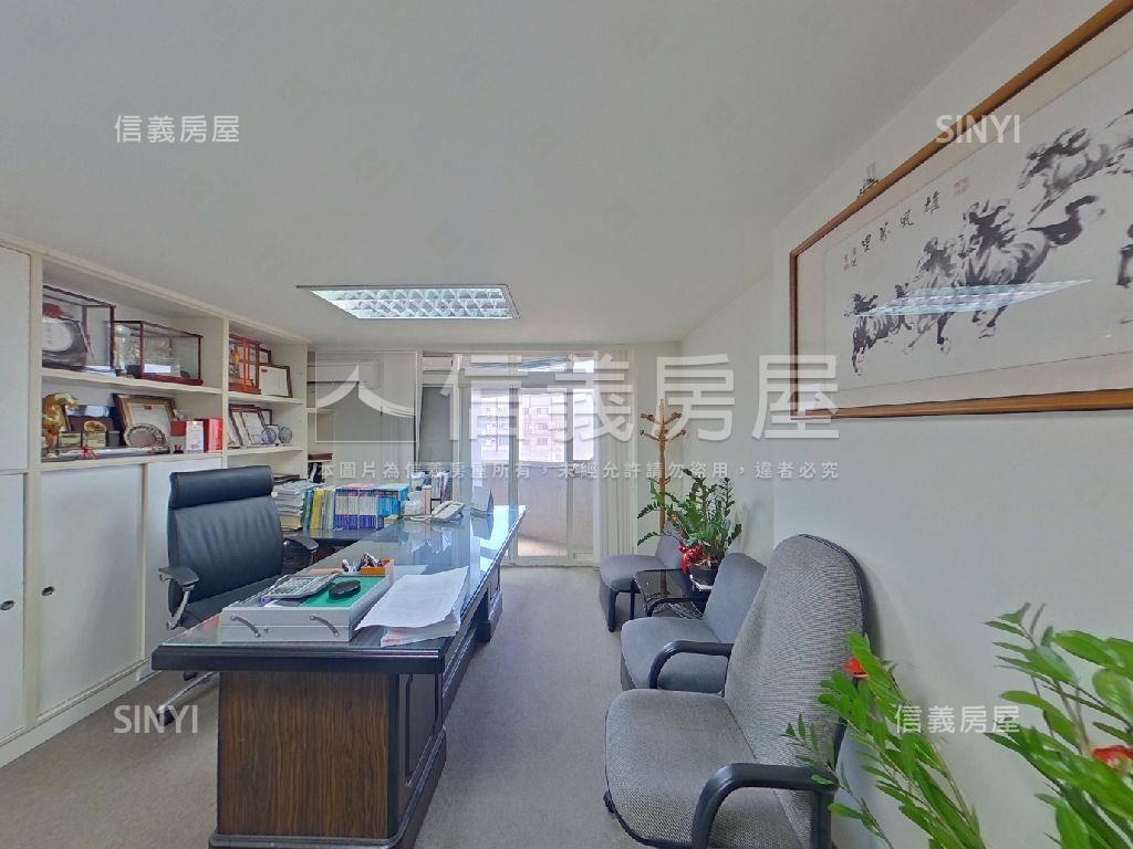 正忠孝東路四段住辦房屋室內格局與周邊環境