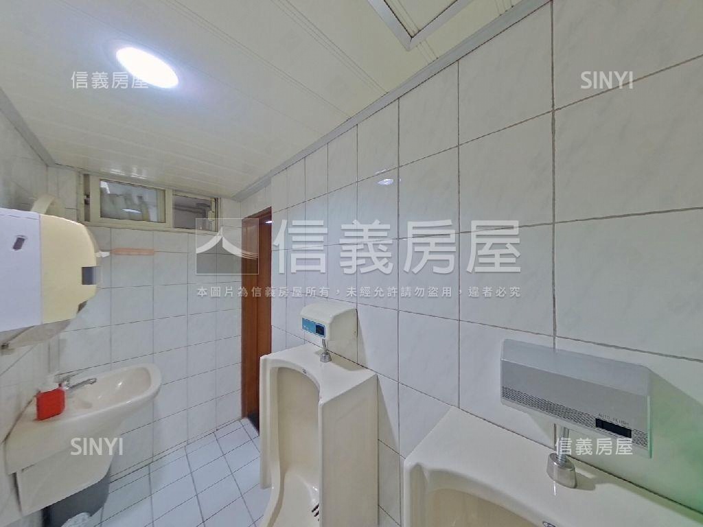 正忠孝東路四段住辦房屋室內格局與周邊環境