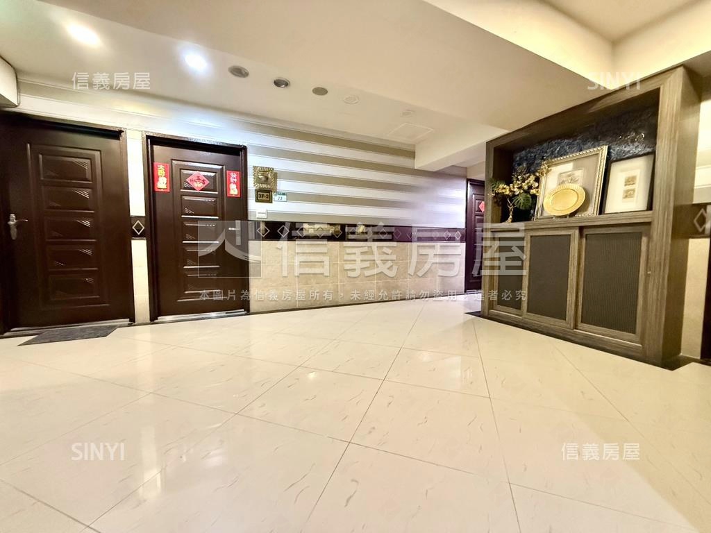 近１０１捷運世貿天下３樓房屋室內格局與周邊環境