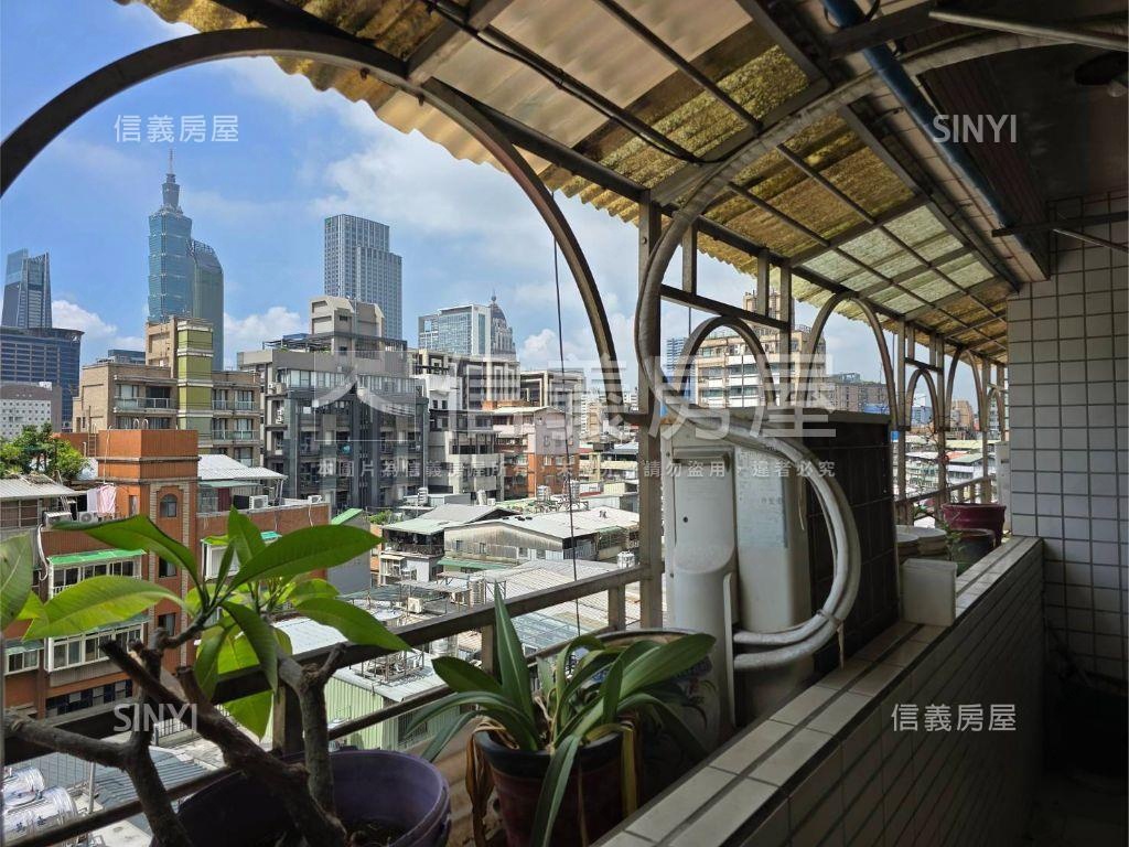 市府看１０１三房電梯房屋室內格局與周邊環境