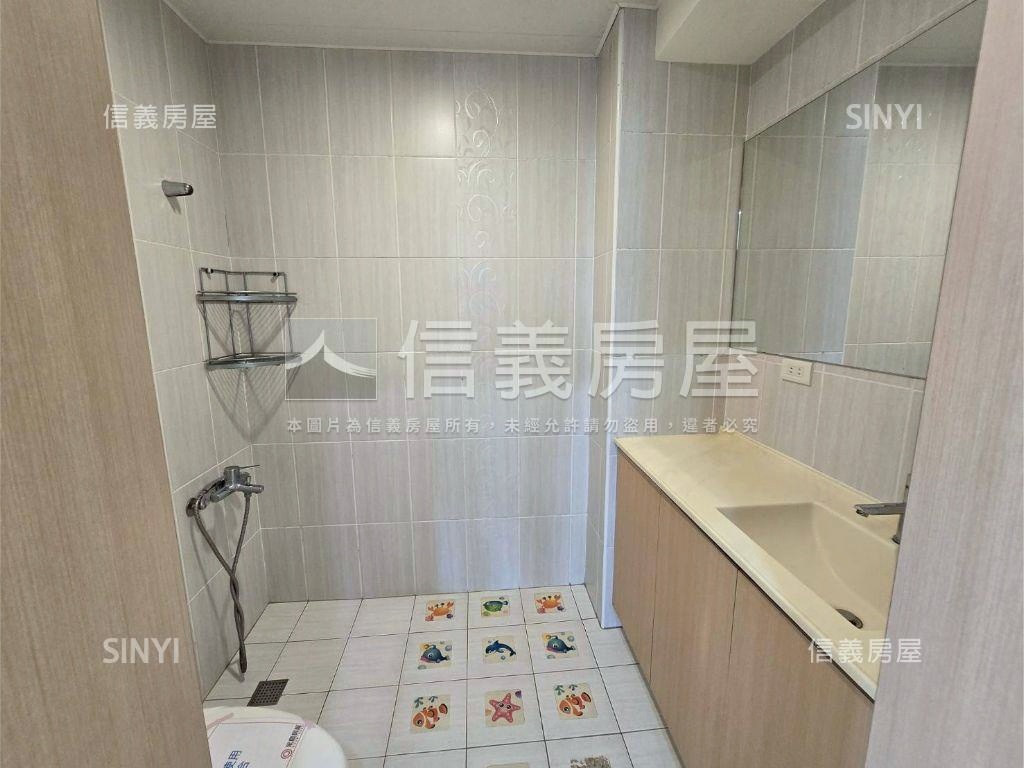 市府看１０１三房電梯房屋室內格局與周邊環境