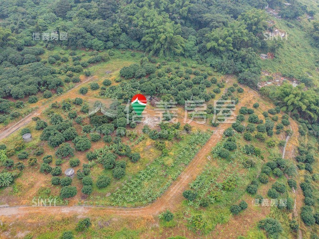 草屯土地約２５２７坪房屋室內格局與周邊環境