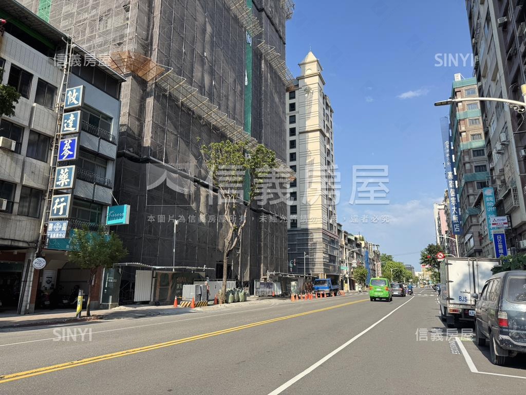 近愛河建國正路金店面房屋室內格局與周邊環境