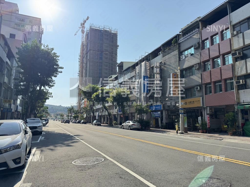 近愛河建國正路金店面房屋室內格局與周邊環境