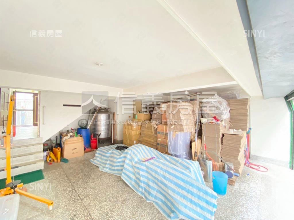 地約６２坪中興華城邊間墅房屋室內格局與周邊環境