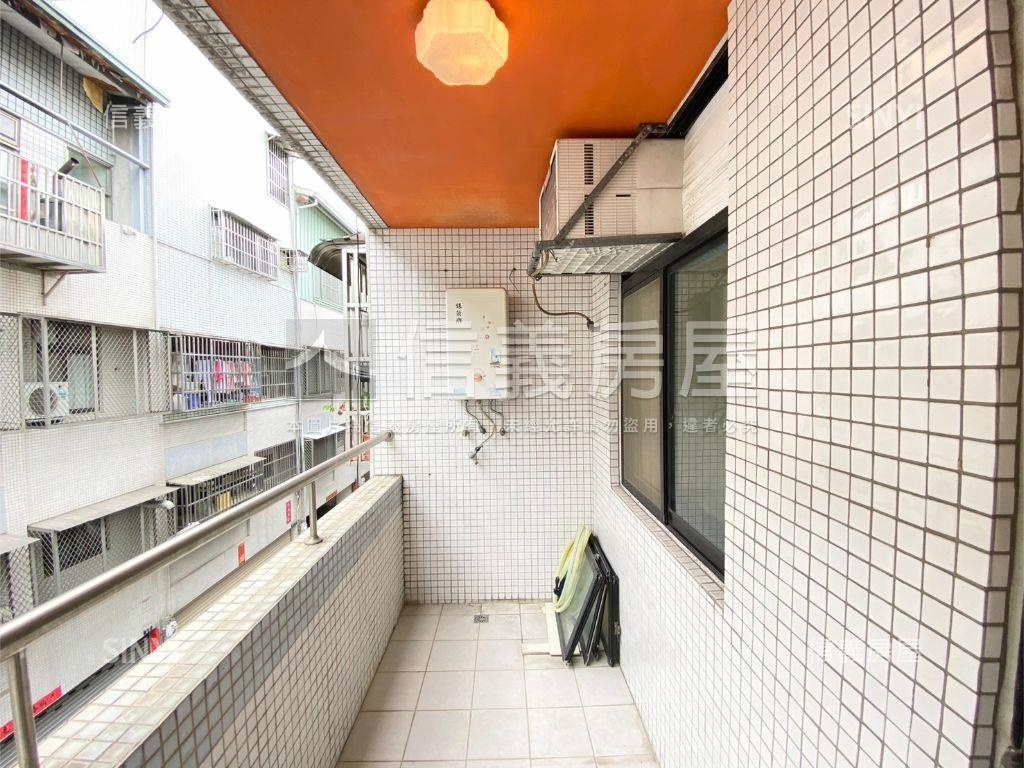 地約６２坪中興華城邊間墅房屋室內格局與周邊環境
