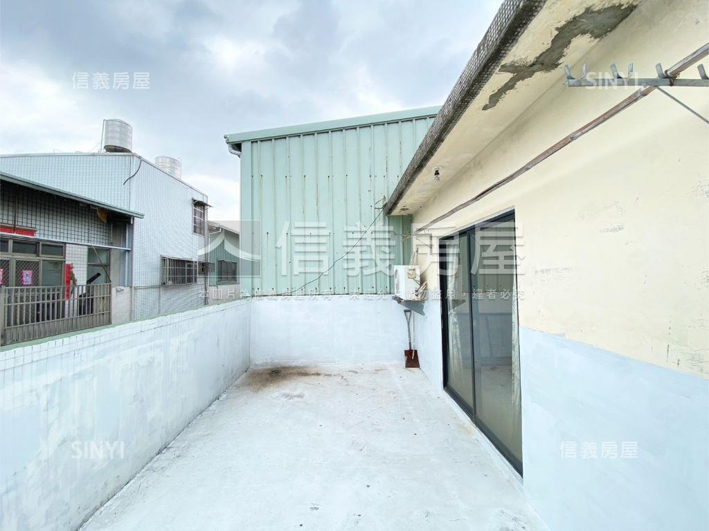 地約６２坪中興華城邊間墅房屋室內格局與周邊環境