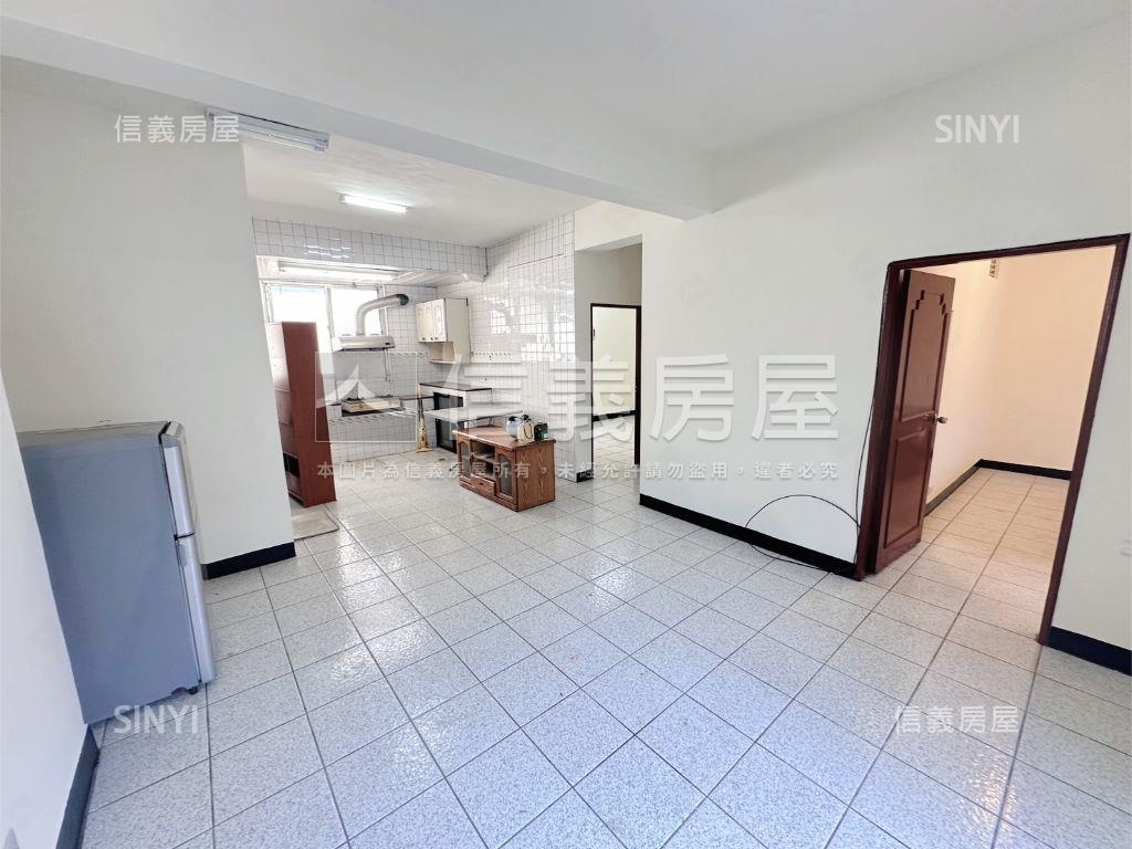 近新和國小輕軌優質三房房屋室內格局與周邊環境