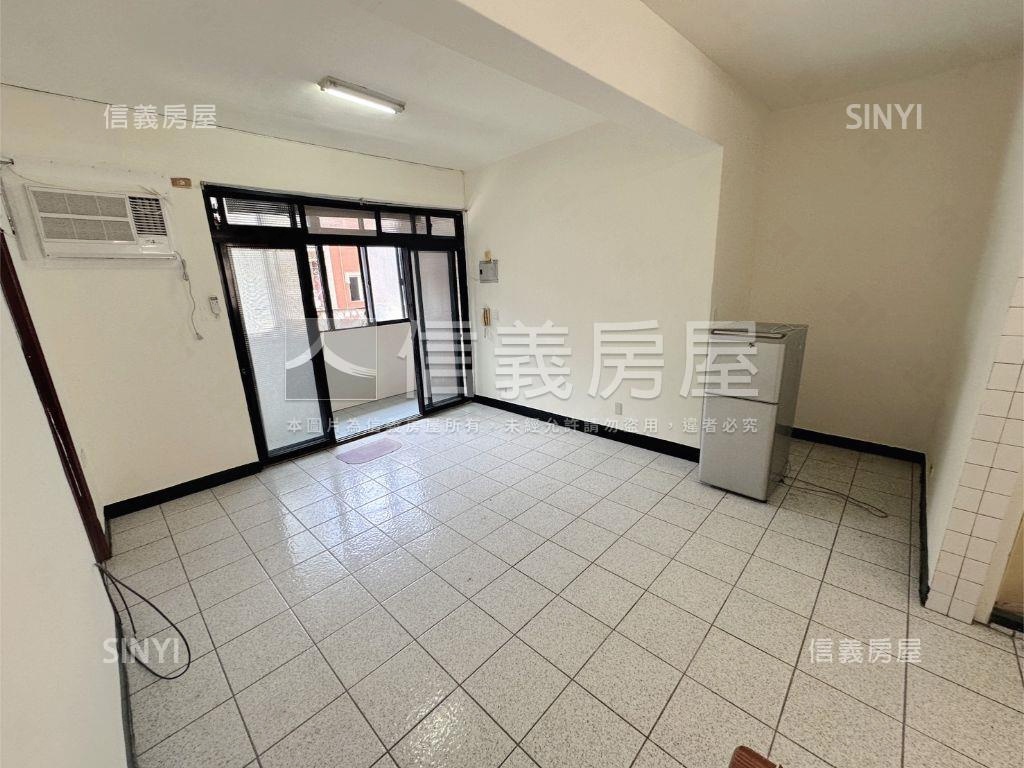 近新和國小輕軌優質三房房屋室內格局與周邊環境
