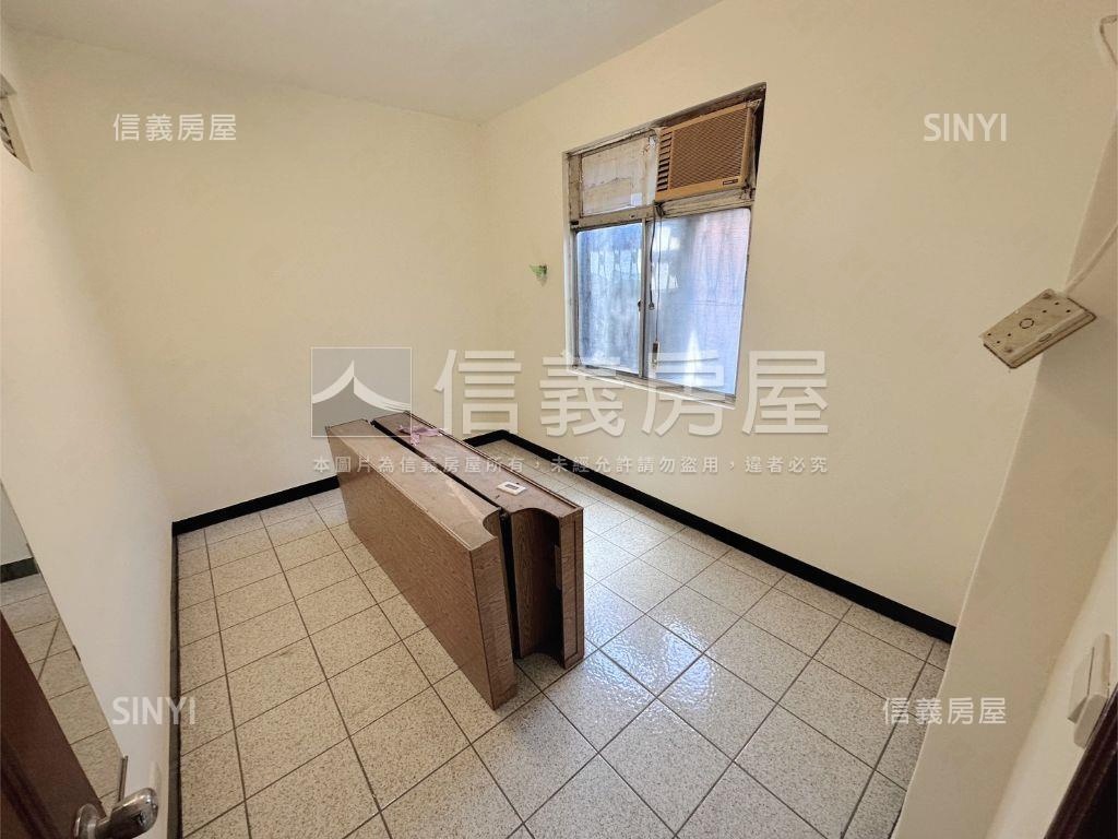 近新和國小輕軌優質三房房屋室內格局與周邊環境