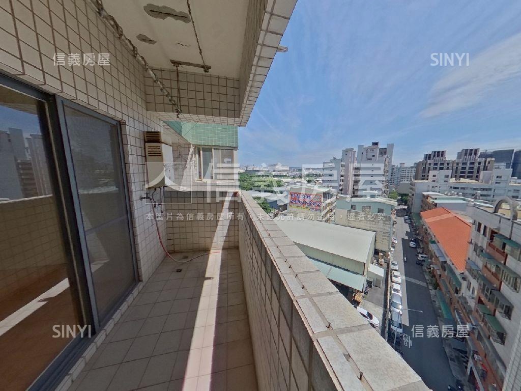 南屯採光三房雙平面車位房屋室內格局與周邊環境