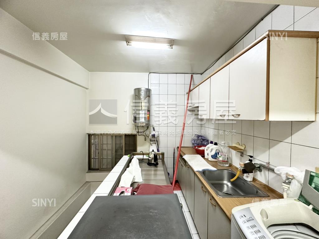近十全國小小資店面房屋室內格局與周邊環境