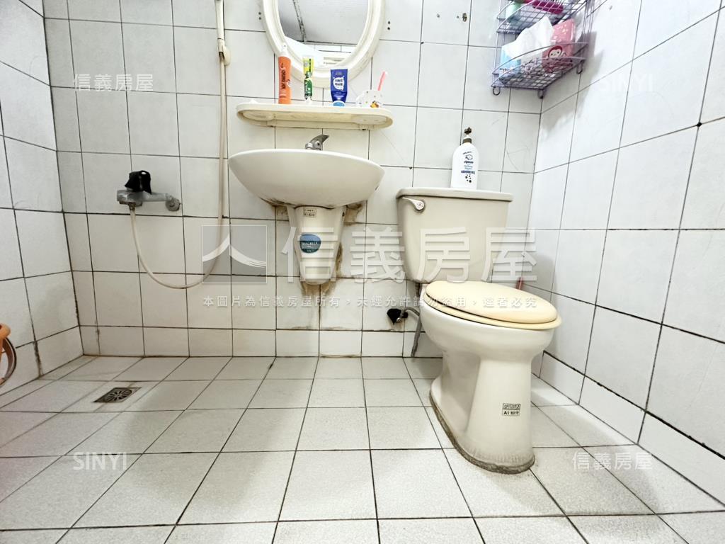 近十全國小小資店面房屋室內格局與周邊環境