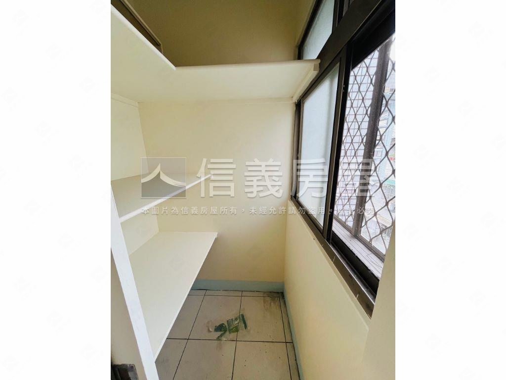 中崙將軍戶雙敦亮四房車位房屋室內格局與周邊環境