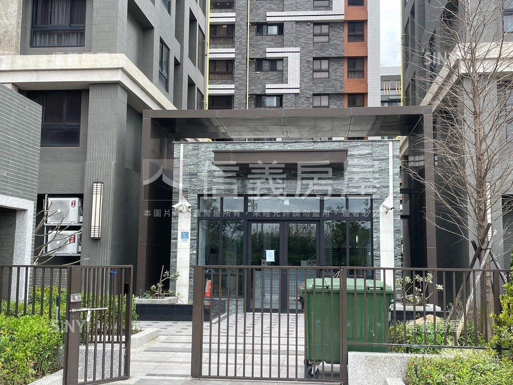 金雅精美裝潢悅佳川青２房房屋室內格局與周邊環境