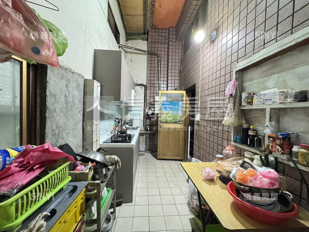 近山佳國小．中山路店面房屋室內格局與周邊環境