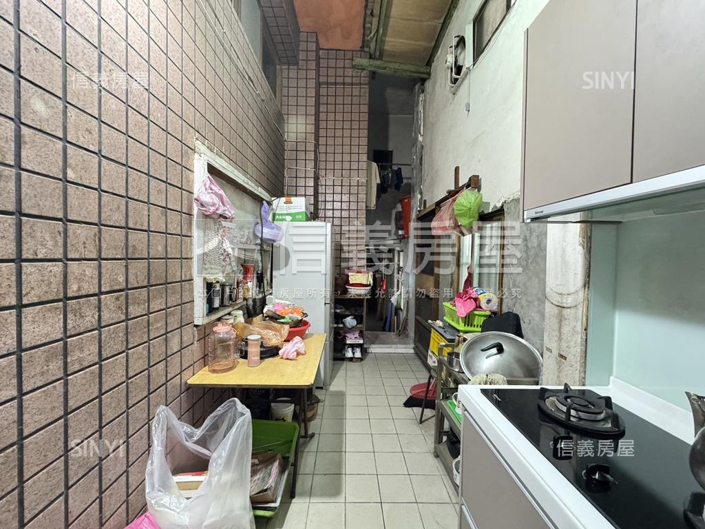 近山佳國小．中山路店面房屋室內格局與周邊環境