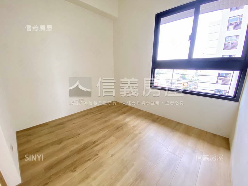 國聚之見大三房雙平車房屋室內格局與周邊環境