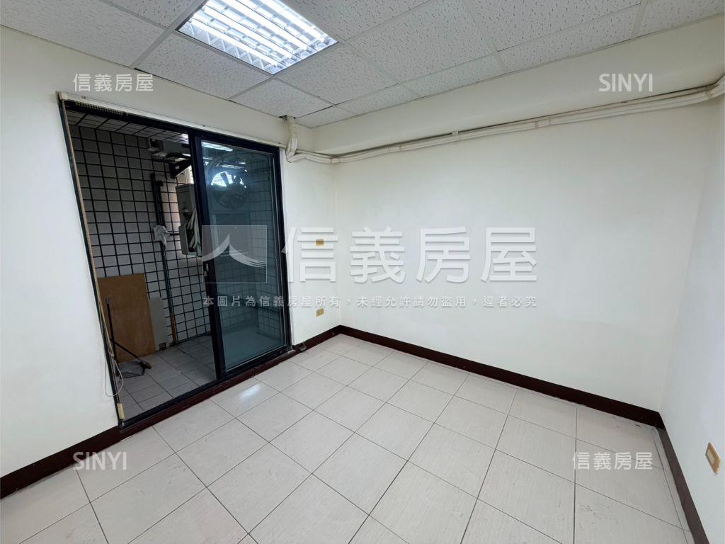 正介壽路鬧區大四房房屋室內格局與周邊環境
