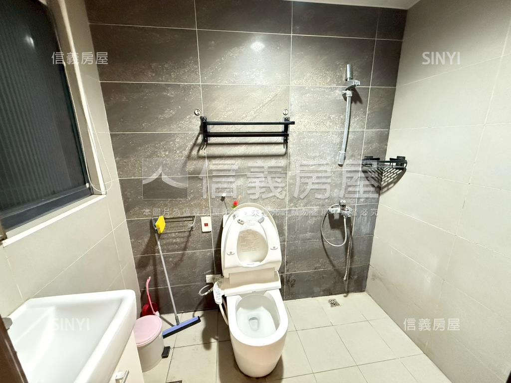 江山朵夫美裝潢房屋室內格局與周邊環境