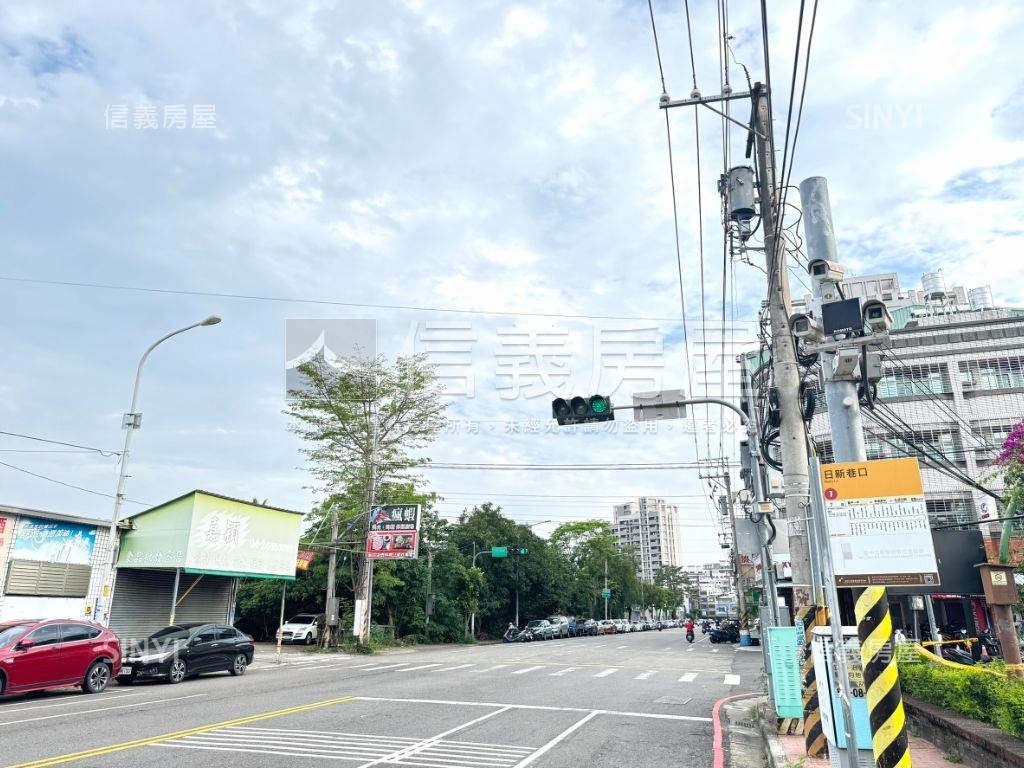 大里震後臨路車庫透天房屋室內格局與周邊環境
