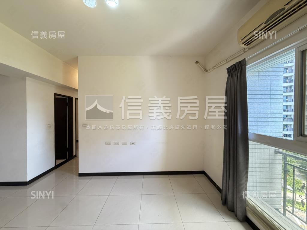 璀璨之都三房車位房屋室內格局與周邊環境