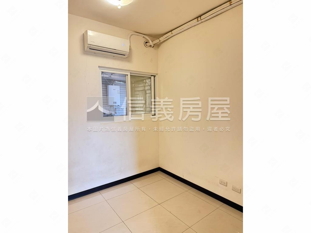 璀璨之都三房車位房屋室內格局與周邊環境