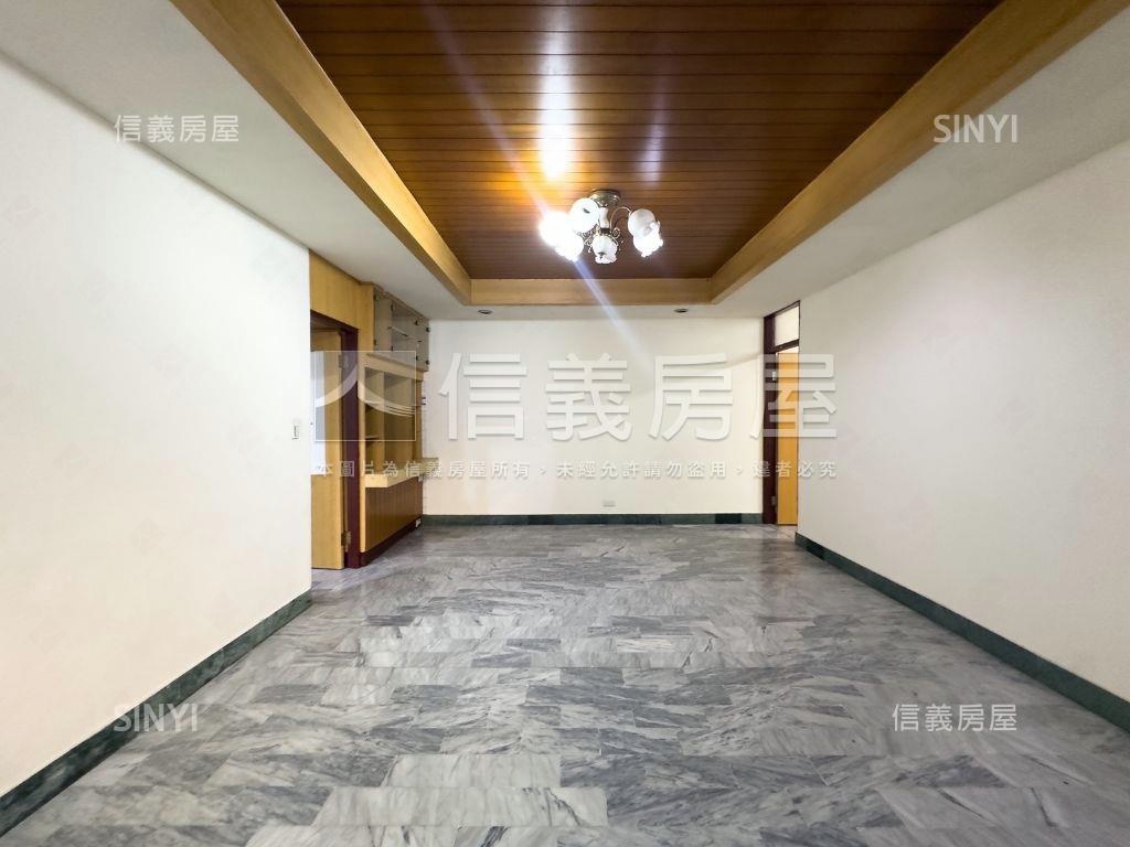 北投邊間三房一層一戶房屋室內格局與周邊環境