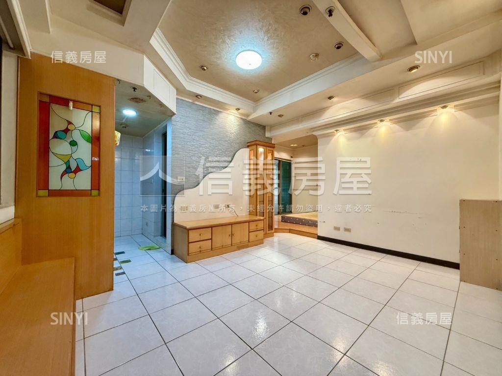 捷運三重站高樓學區宅房屋室內格局與周邊環境