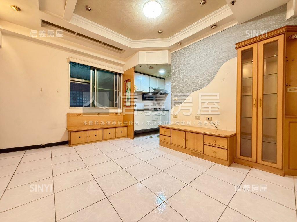捷運三重站高樓學區宅房屋室內格局與周邊環境