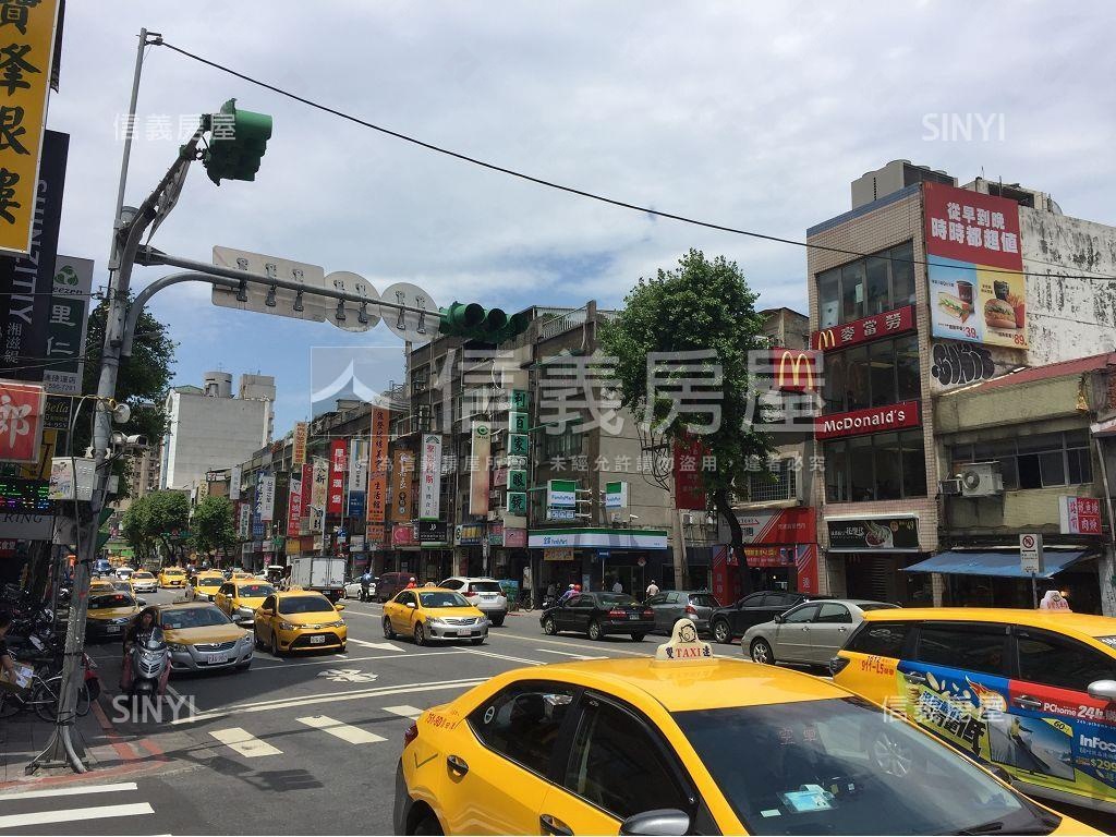 雙連透天空間大房屋室內格局與周邊環境