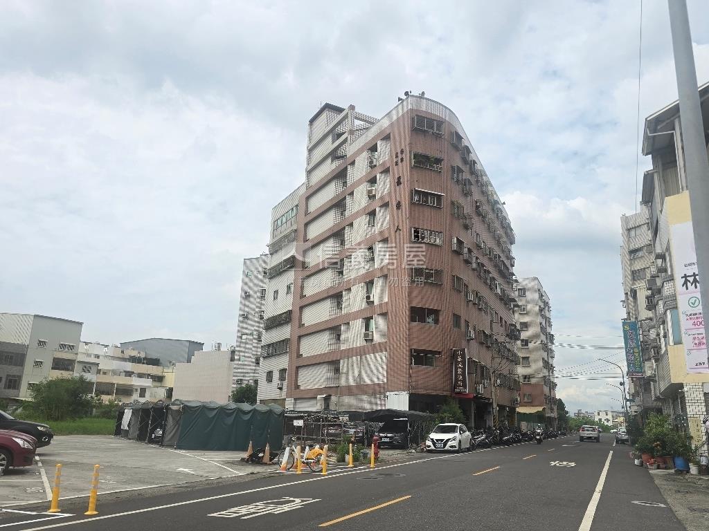 永康龍安街設計裝潢美３房房屋室內格局與周邊環境