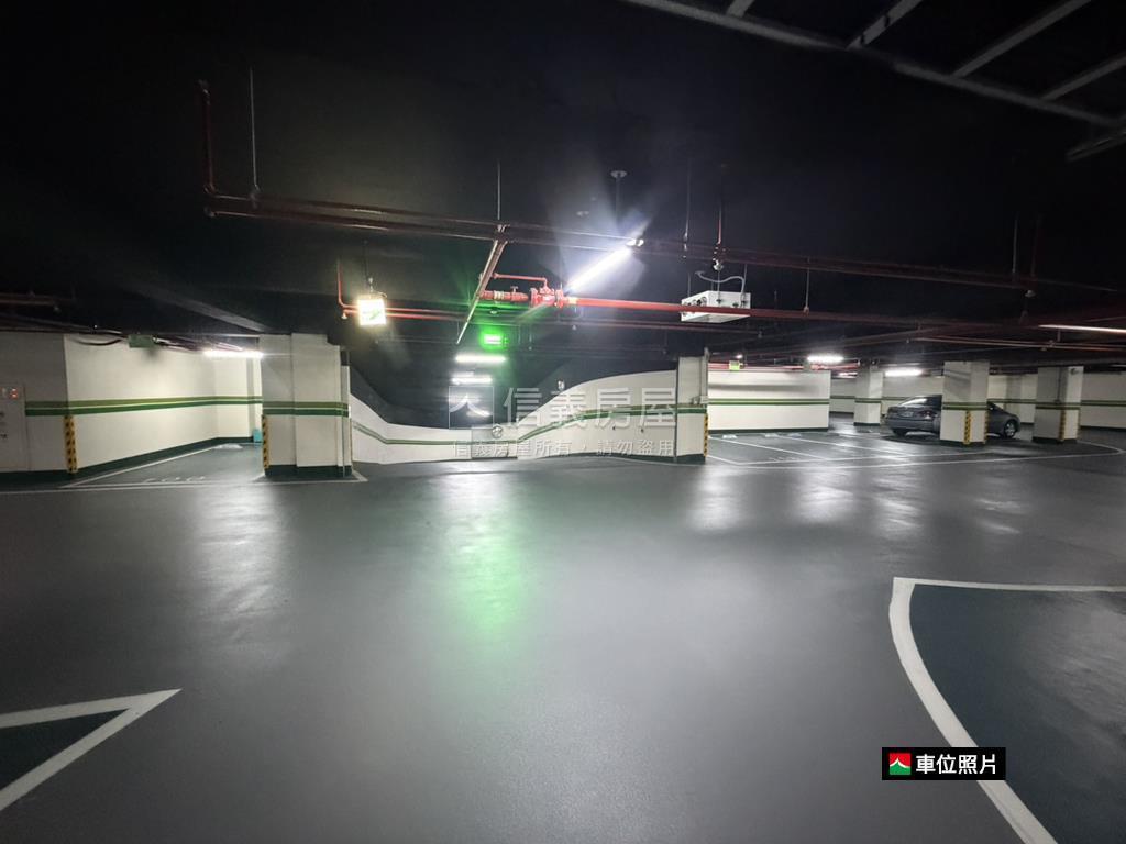 世界巨星景觀四房平車房屋室內格局與周邊環境