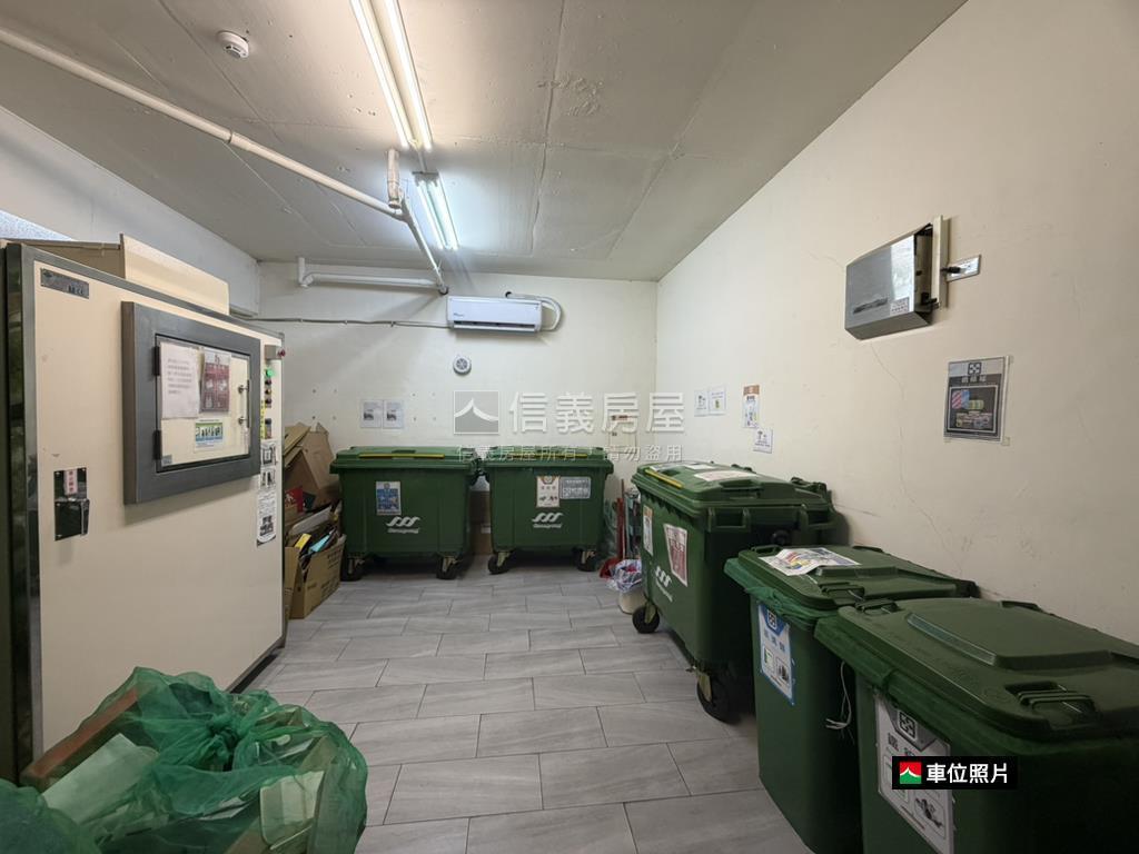 世界巨星景觀四房平車房屋室內格局與周邊環境