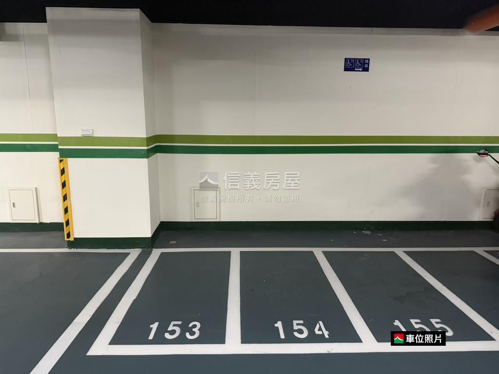 世界巨星景觀四房平車房屋室內格局與周邊環境